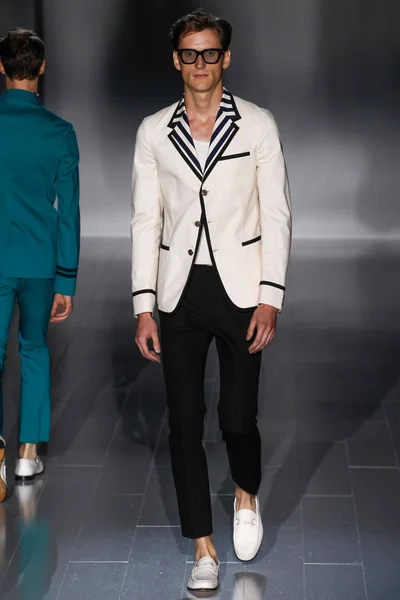 Look 6